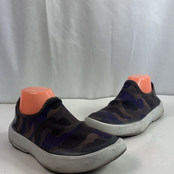 OOFOS OOmg eeZee Midnight Camo Slip On Sneakers - Picture 3 of 14